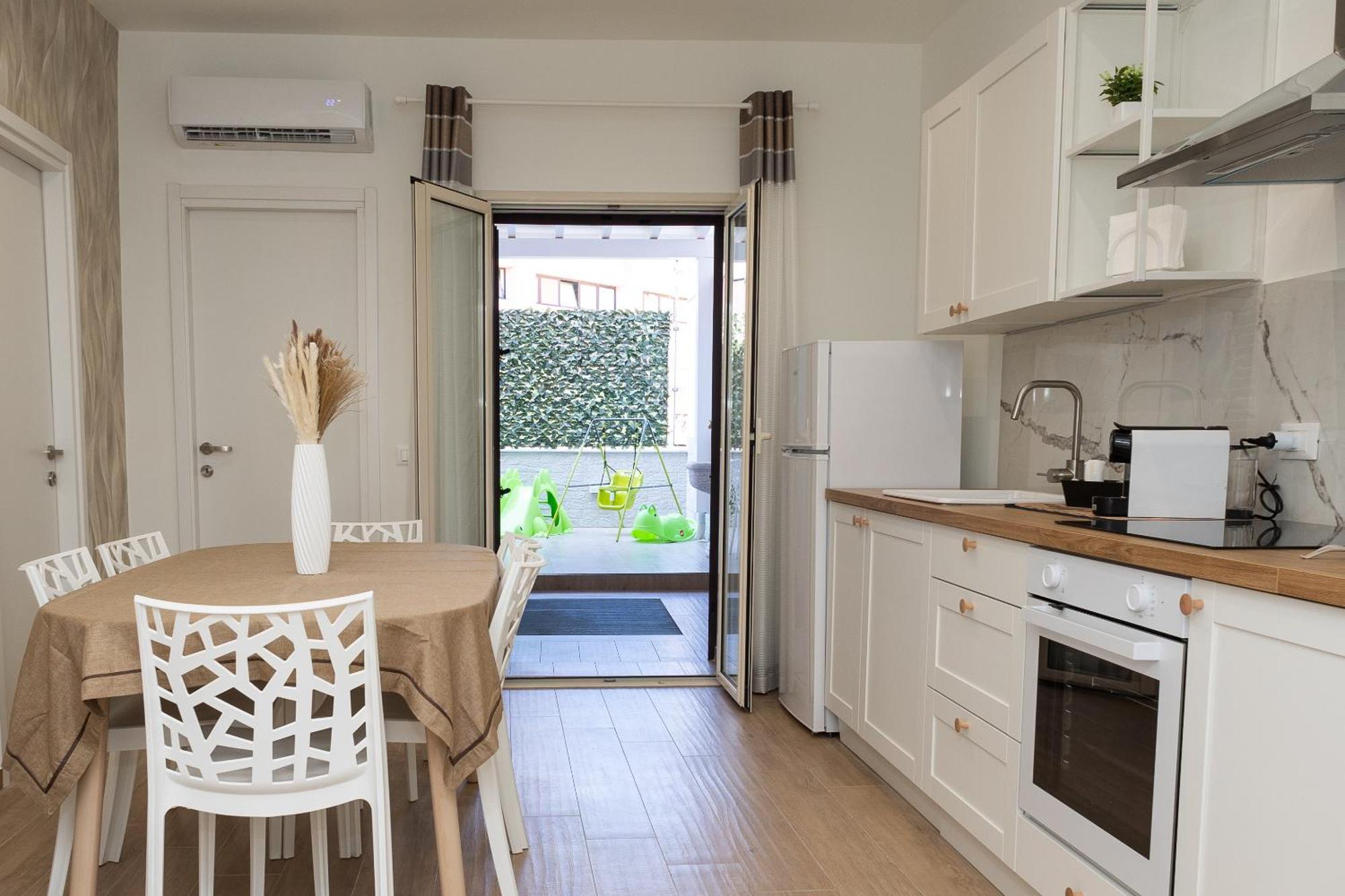 Ludo Holiday House - Charming Con Patio A Due Passi Dalla Cattedrale Palermo Exterior foto