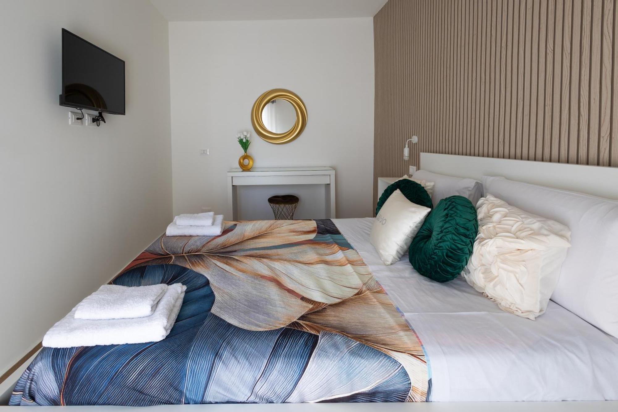 Ludo Holiday House - Charming Con Patio A Due Passi Dalla Cattedrale Palermo Exterior foto